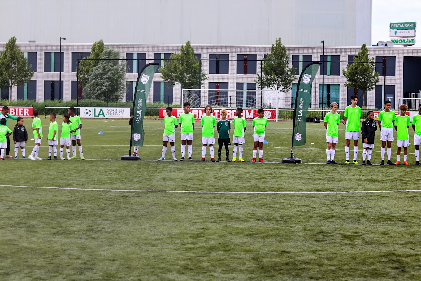 ONDERSTEUNING VOETBALCLUBS